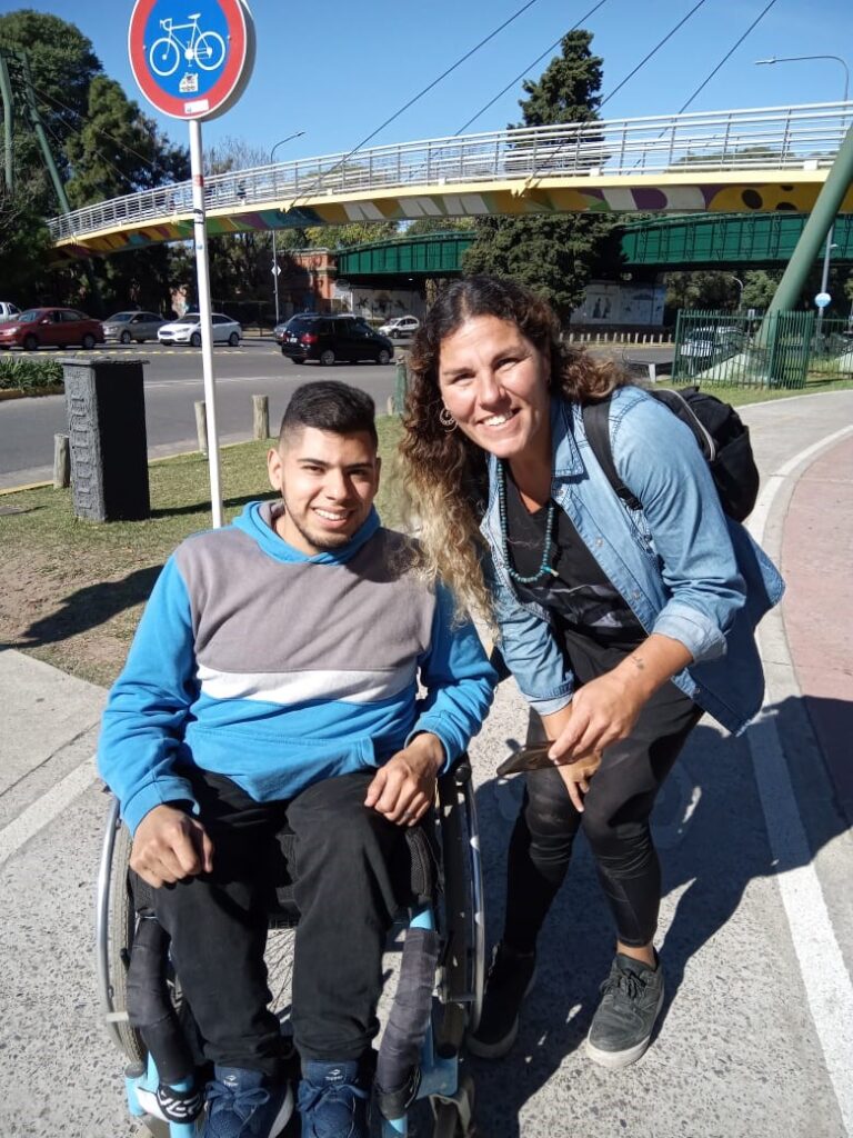 Entrega de bicicleta adaptada