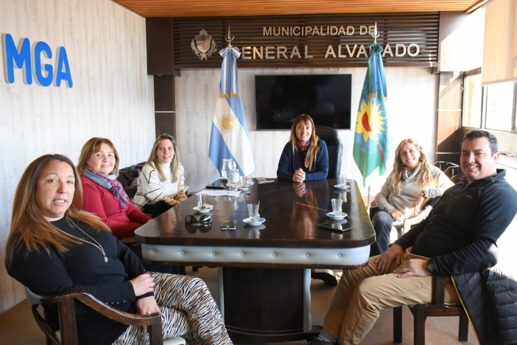 Reunión de la Intendenta Interina con el Consejo Escolar